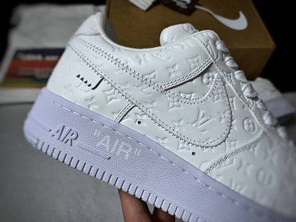 Nike, Louis Vuitton
Louis Vuitton x Nike Air Force 1 White