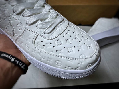 Nike, Louis Vuitton
Louis Vuitton x Nike Air Force 1 White