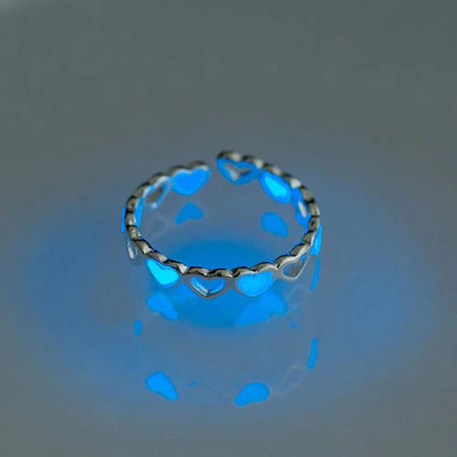 Luminous heart-shaped finger ring