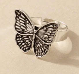 Vintage Silver Wings Metal Ring