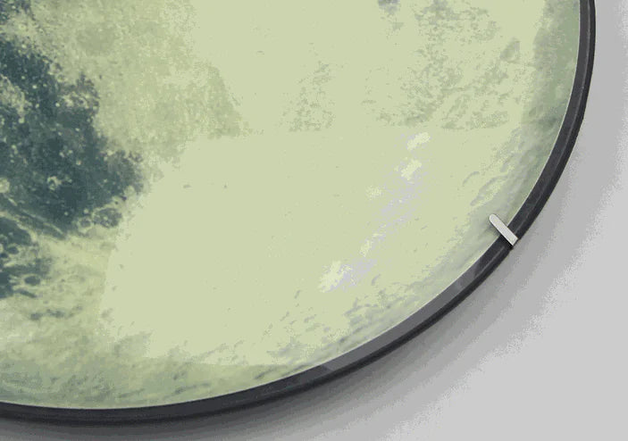 12-Inch Silent Moon Wall Clock with Curved Glass罩