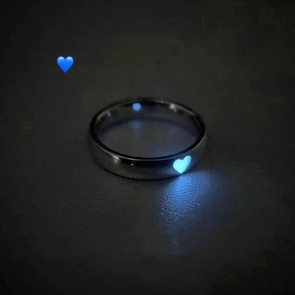 Luminous heart-shaped finger ring