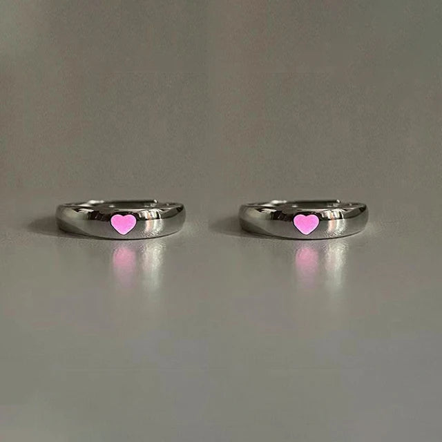 Luminous heart-shaped finger ring