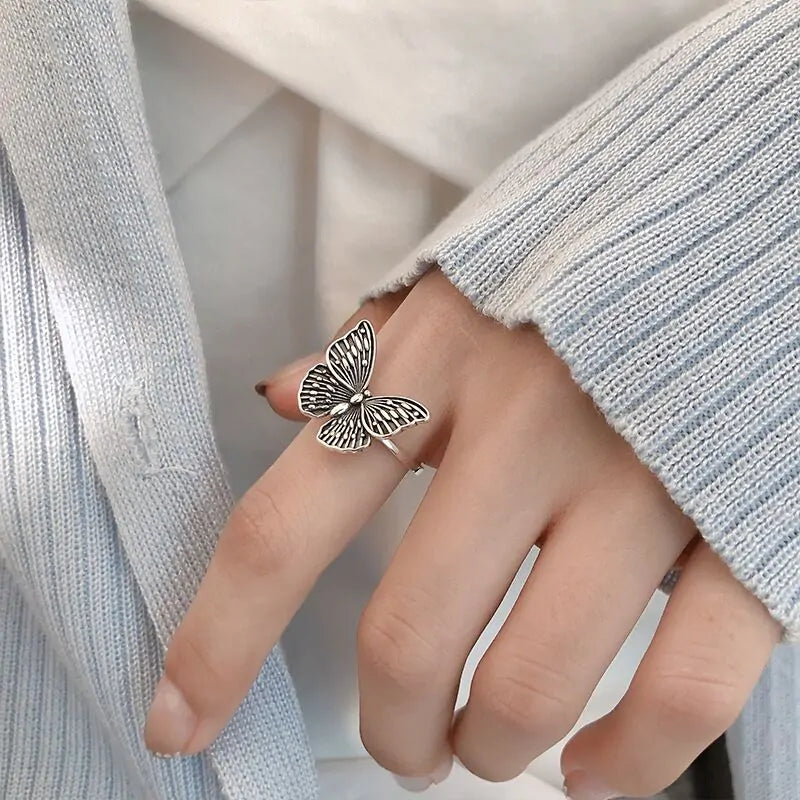 Vintage Silver Wings Metal Ring